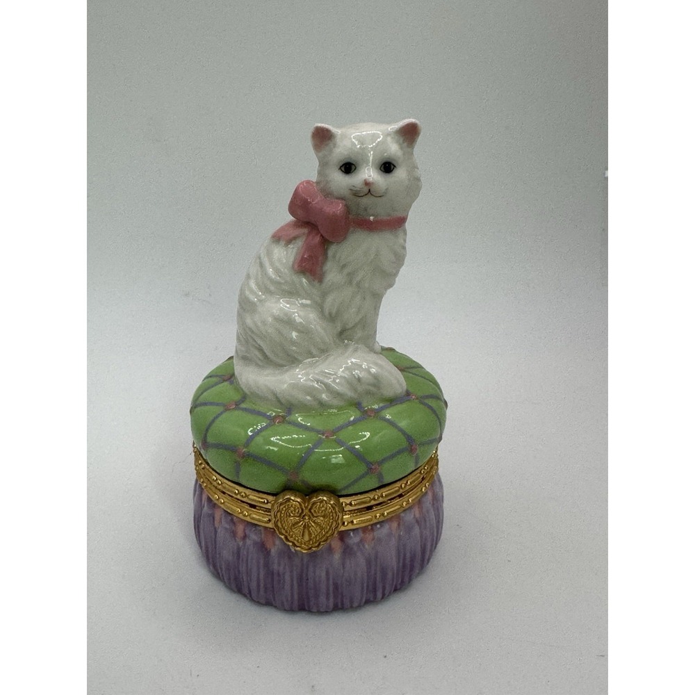 San Francisco Music Box Co White Persian Cat On Green And Purple Pillow Works!